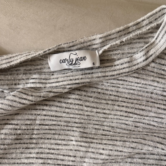 Carly Jean Evelyn Striped Top - Picture 2 of 2